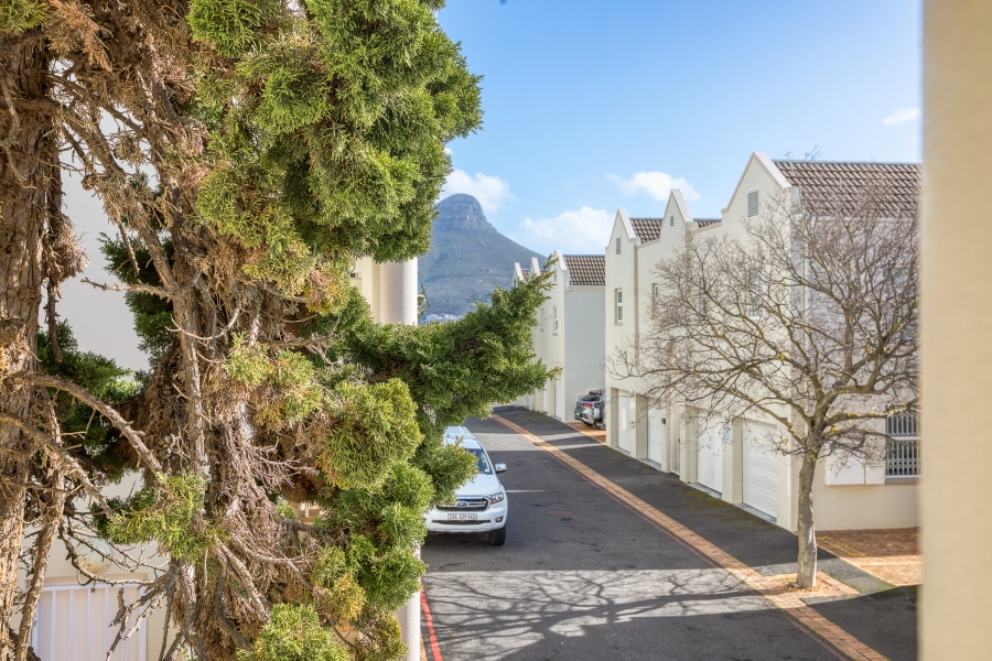 2 Bedroom Property for Sale in Devils Peak Western Cape